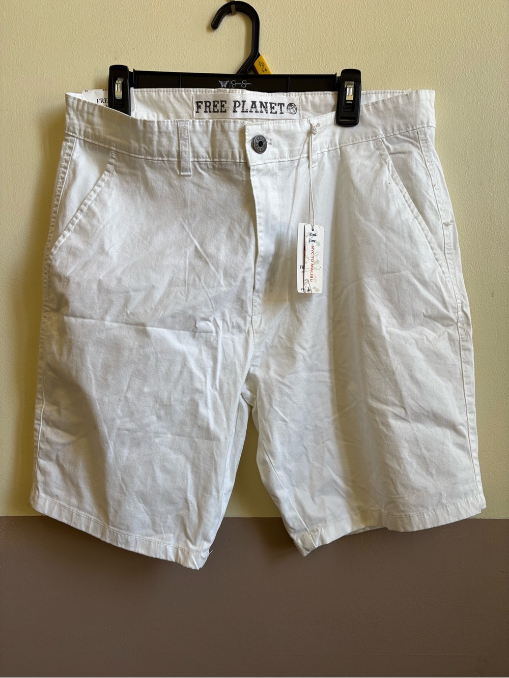 Free Planet Men's White Flat-Front Cotton Shorts